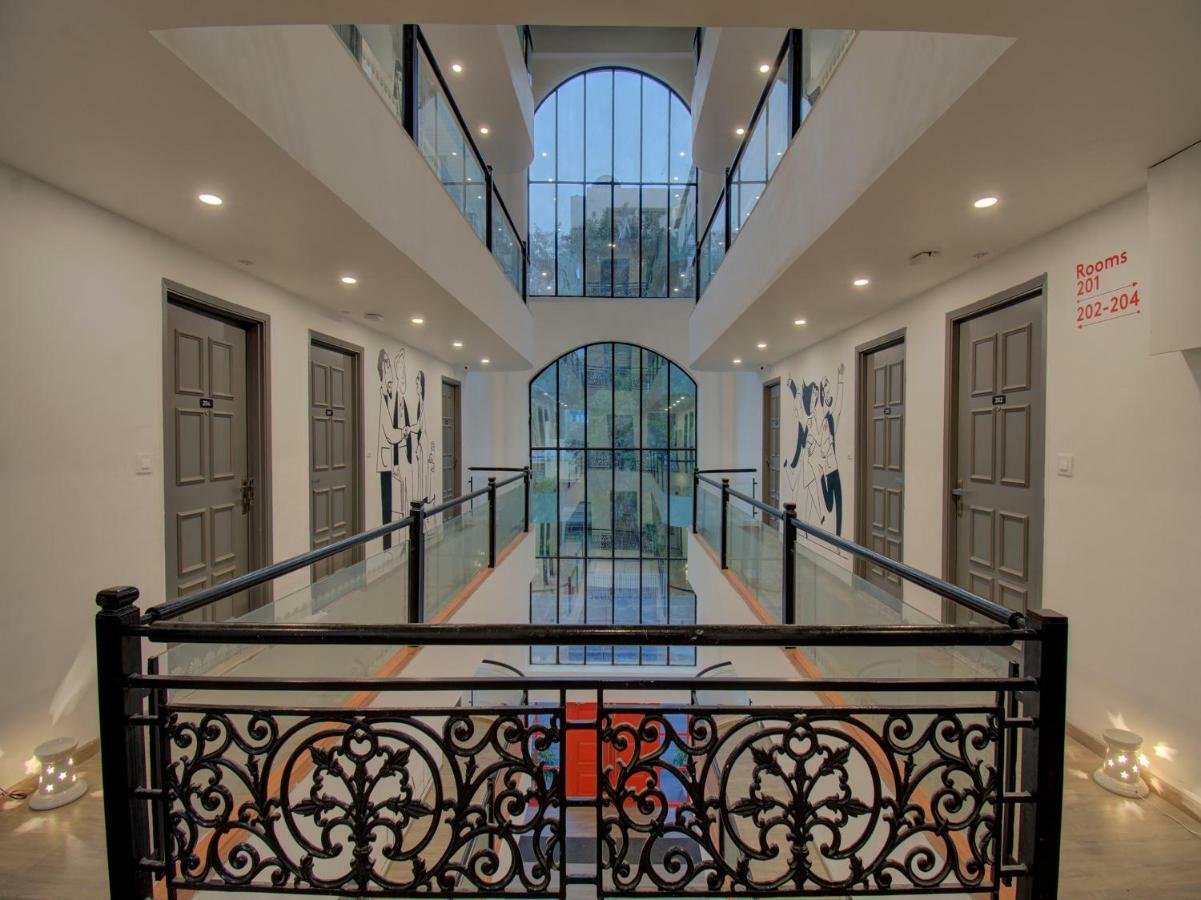 Отель Oyo Townhouse 150 Shreyas Colony Ахмедабад Экстерьер фото